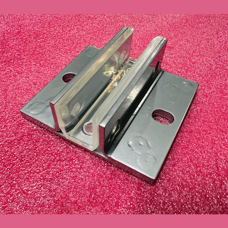 Башмак с вкладышем противовеса L=100мм для направляющей T=16мм XIZI Otis