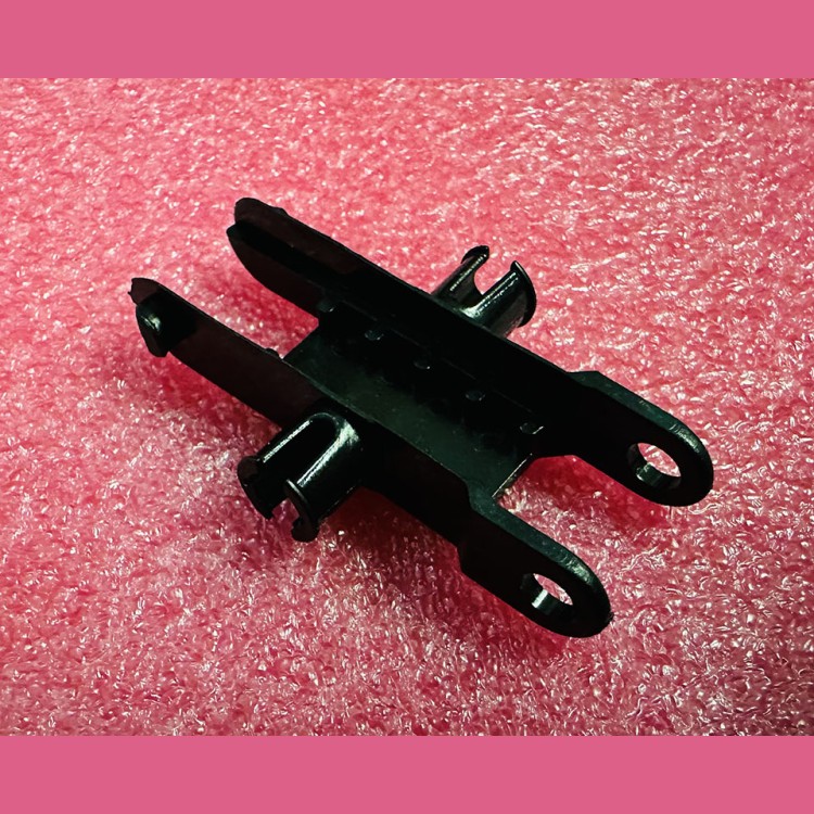 Звено пластиковое огибающей цепи эскалатора KM5070648H01 Kone (пр-во Россия)