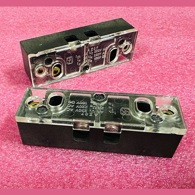 Выключатель (контакт дверей) AZ 07 SCHMERSAL