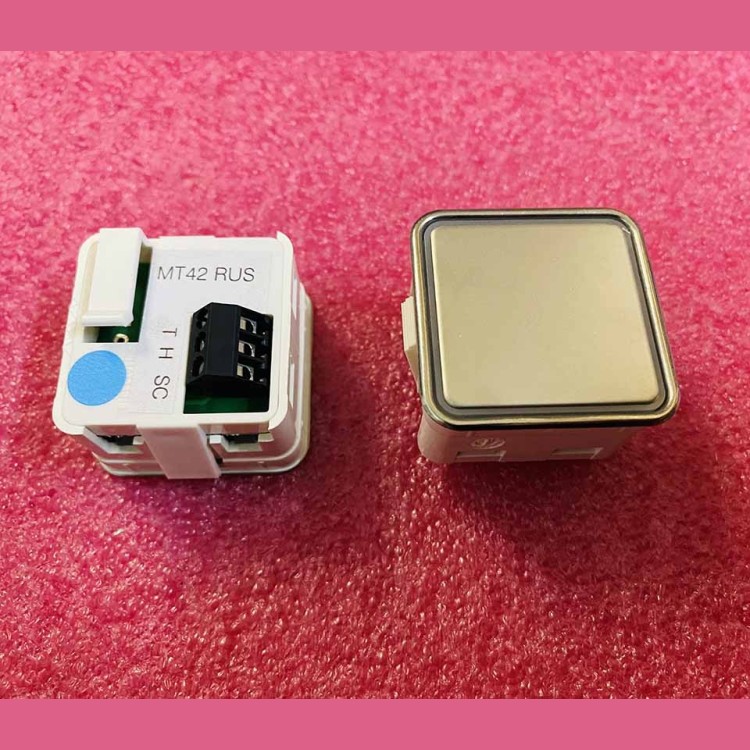 Модуль кнопочный "без символов" синяя подсветка MT42 RUS Schaefer