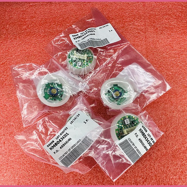 Модуль кнопочный прозрачный обод янтарная подсветка KSS KM804343G01 Kone