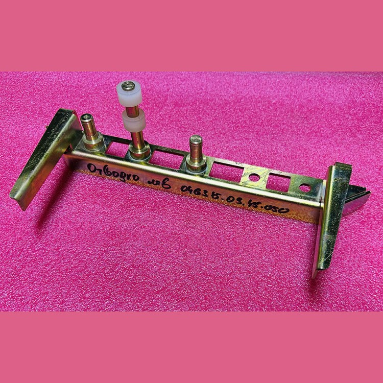 Отводка левая 0463Б.03.45.050 МЛЗ