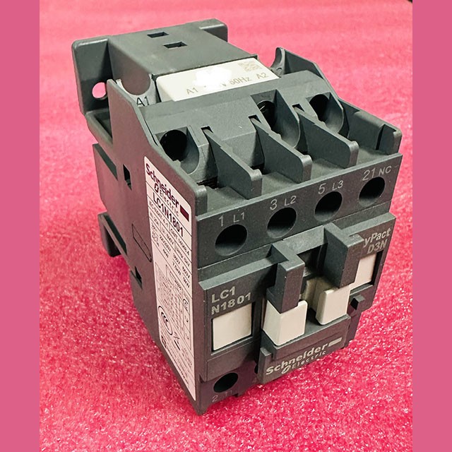 Контактор 220V 7,5kW 18A 1NC LC1E1801M5 LC1N1801M5N Schneider Electric