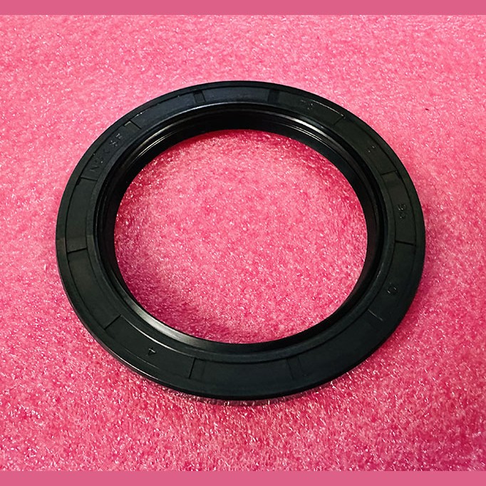 Сальник (манжета армированная) ТС 70x95x10 NBR70