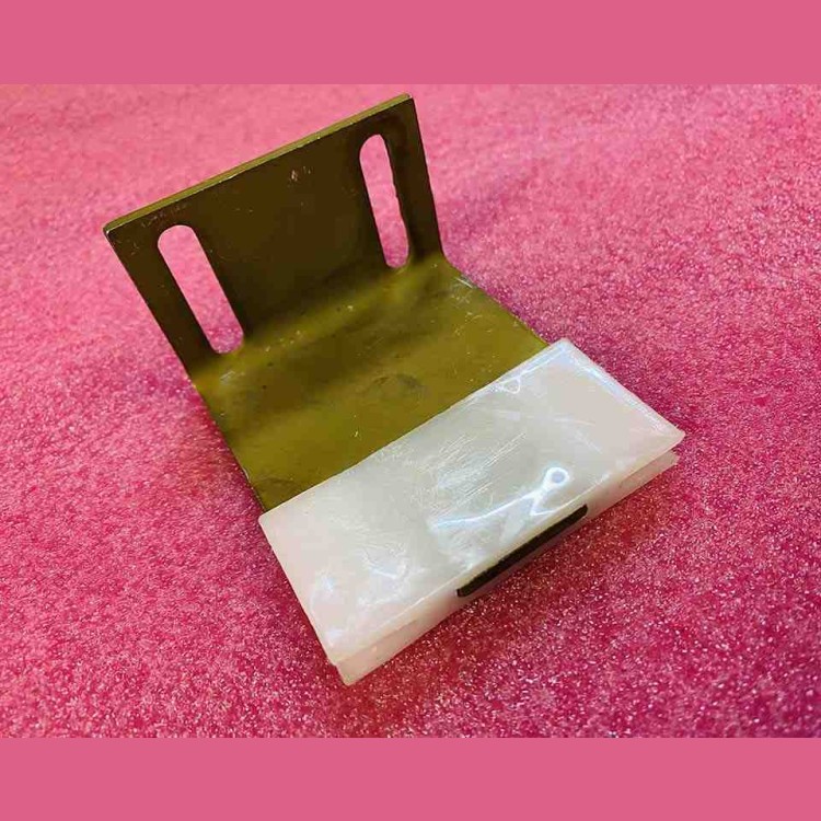 Башмак двери 38х72мм 348.03.10.570-71 КМЗ