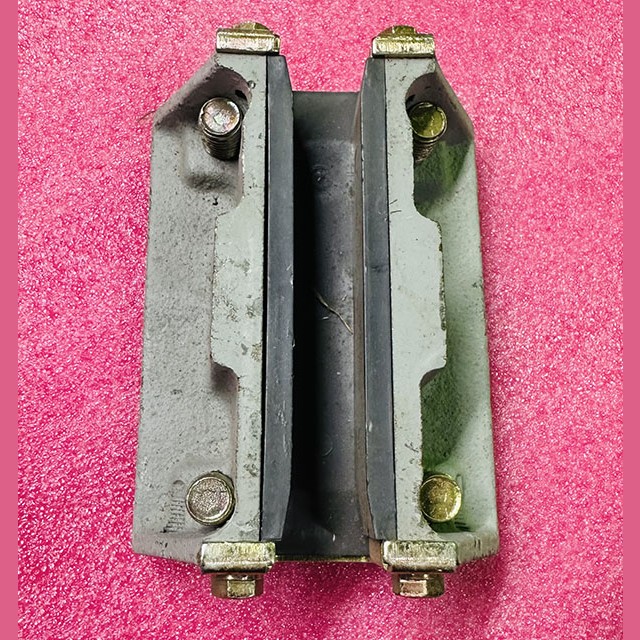 Башмак противовеса с вкладышем под направляющую 16 мм L=120 мм 3R54030A Sigma