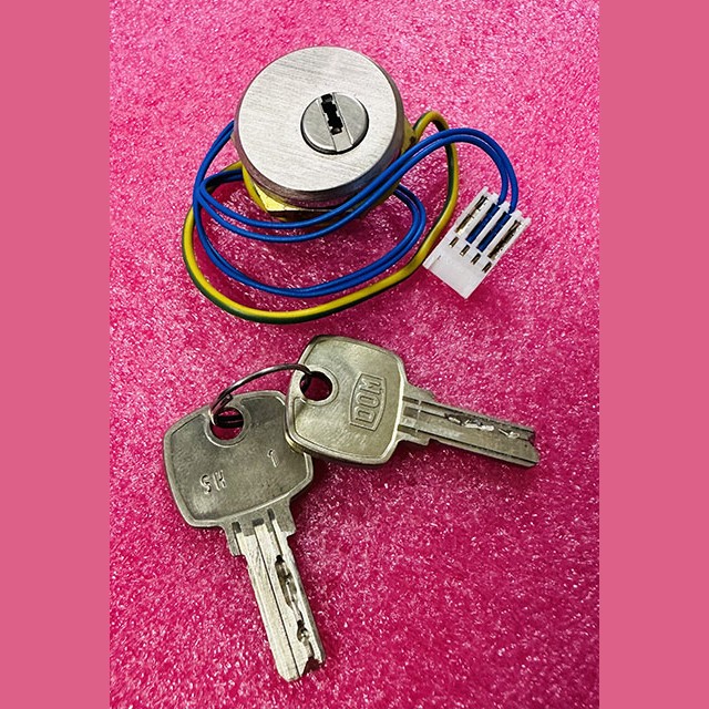 Выключатель ключевой COP/LOP (ключевина, шлифов. нерж., разъем AMP, 24В, два ключа SH-1) FAA431B22 Otis