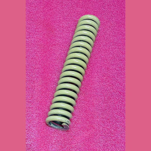 Пружина подвески кабины и противовеса L=305мм D=60мм d=12мм 348М.03.01.103 МЛЗ