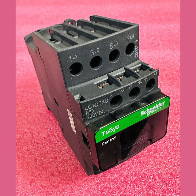 Контактор 220VDC 11kW LC1DT40MDC Schneider Electric