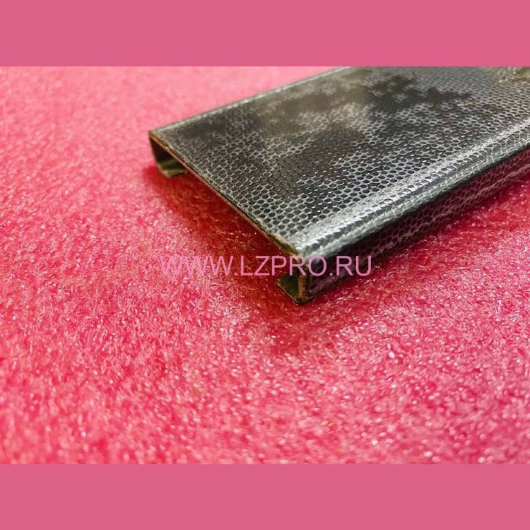 Плинтус кабины L-438 мм ZAA402DV22 Otis