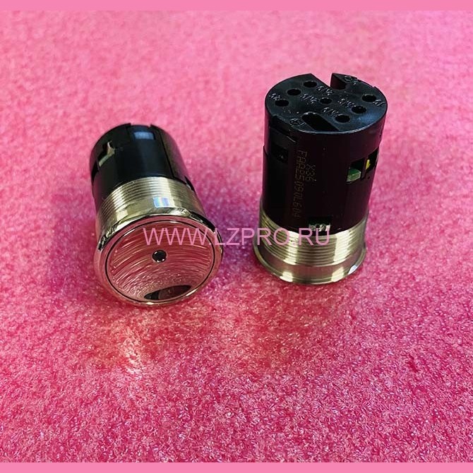 Кнопка (антивандальное исполнение, подсветка желтая, толкатель полированный) FAA25090L604