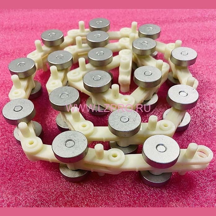 Цепь огибающая балюстрады поручня эскалатора XO508 L-1115мм P-60мм 17 пар  XAA332DS3 Otis