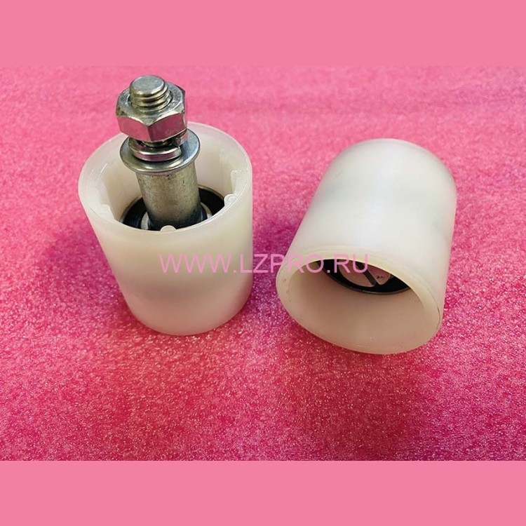 Ролик с осью D=50мм огибающей батареи холостой ветви поручня эскалатора 506NCE GAA456DG1 Otis