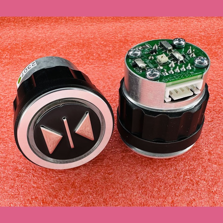 Кнопочный модуль "закрытие дверей" зеленая подсветка DT-S D4DUG  WELM-1101 ID:54502536.4 TRP000065 Schindler 7000