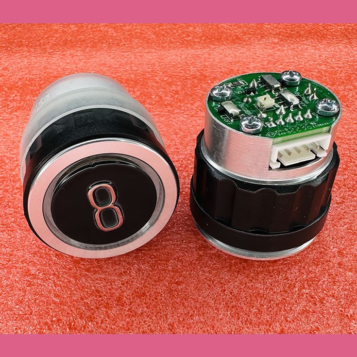 Кнопочный модуль "8" зеленая подсветка D4DUG  WELM-1101 ID:54502536.4 TRP000075 Schindler 7000