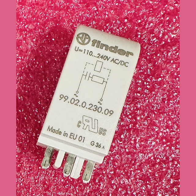 Модуль защиты RC-цепь 110...240В AC/DC 99.02.0.230.09 Finder