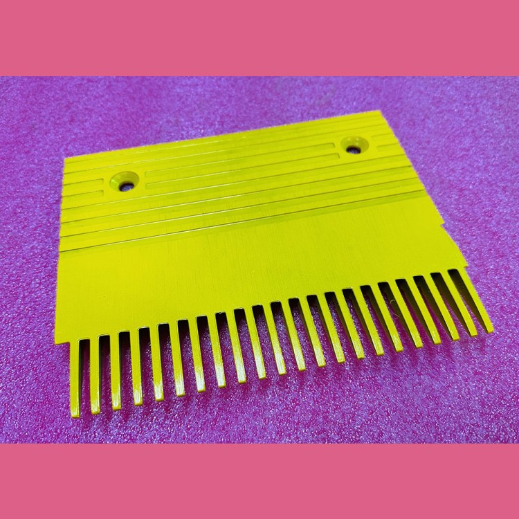 Гребенка алюминиевая желтая GD-AlSi12 правая 22 зуба тип A TravelMaster KM5270416H02 Kone