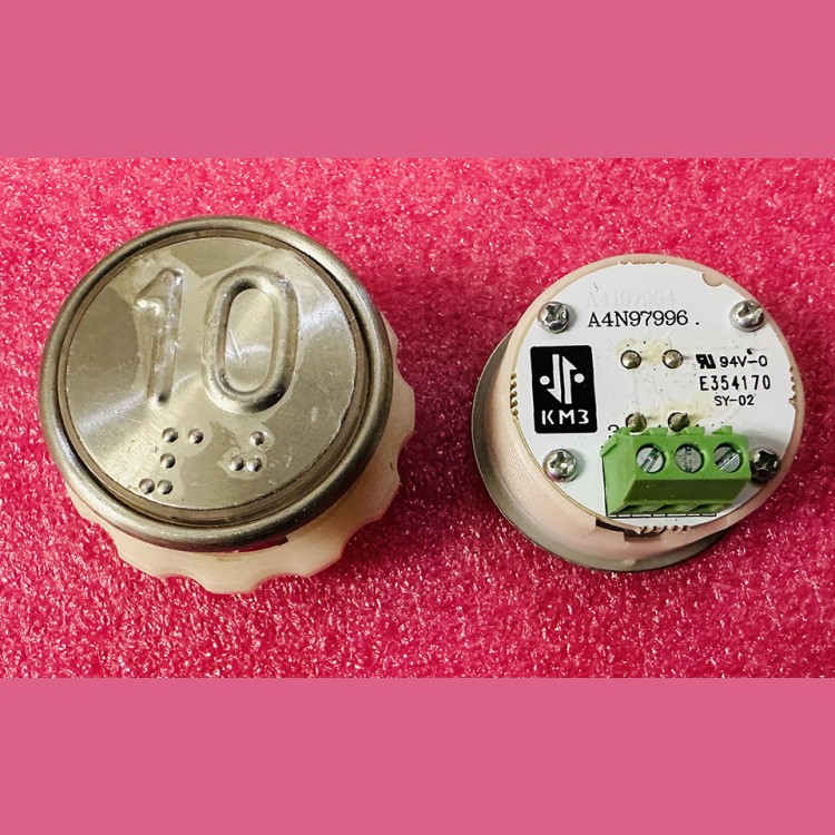 Кнопочный модуль с шрифтом Брайля "10" разъём под винт A4N97996 MA2D04-D-R-10 КМЗ