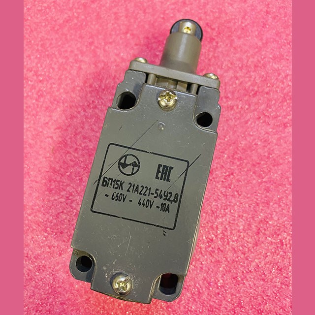 Выключатель путевой ВП15К21А221-54У2.8