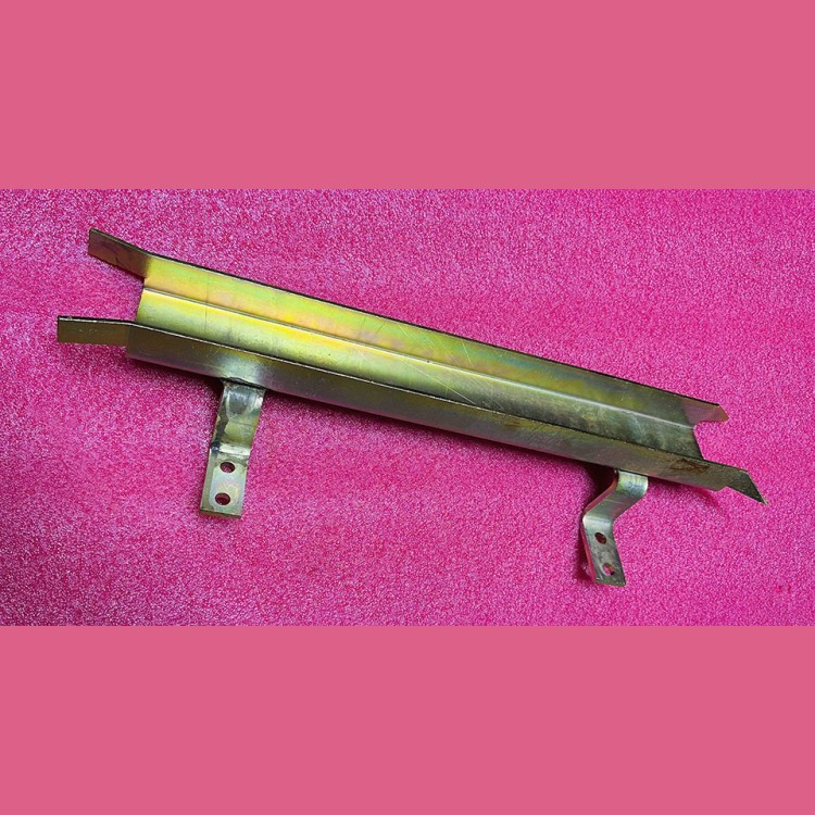 Отводка двери кабины левая РВ0463Б.03.15.260-01 МЛЗ