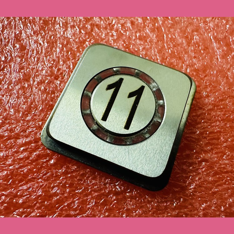 Толкатель квадратный 11 кнопочного модуля ВКЛ13А-7