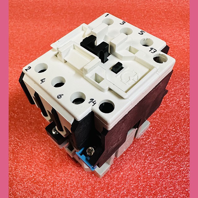 Пускатель магнитный ПМ12-040151 УХЛ4 В 220В 1р 40А КЗЭ